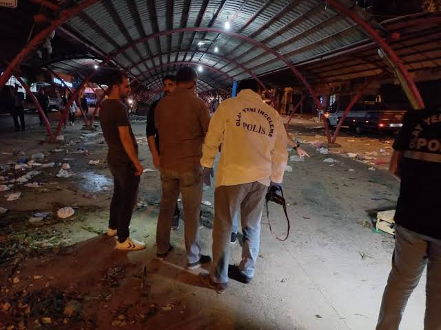 Pazarcıların kavgasında kan aktı