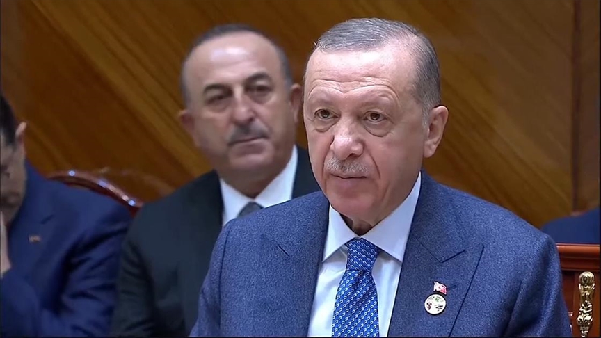 Cumhurbaşkanı Erdoğan: Türkmen doğal gazının batı pazarlarına nakline artık başlamalıyız