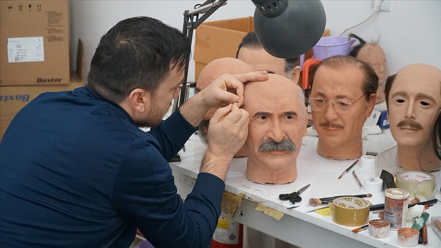 Çorum’da balmumu heykeller yapan sanatkarın eserleri yurt içi ve dışındaki müzelerde sergileniyor