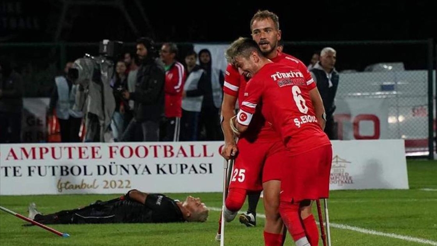 Mahalle maçlarından hayalini kurduğu Ampute Milli Takımı’nın yıldızı oldu