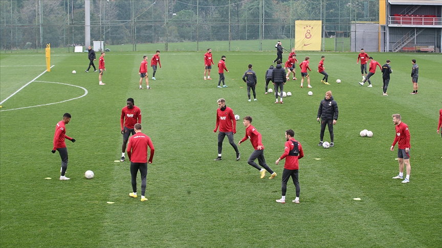Galatasaray’ın Antalya kamp kadrosu belli oldu
