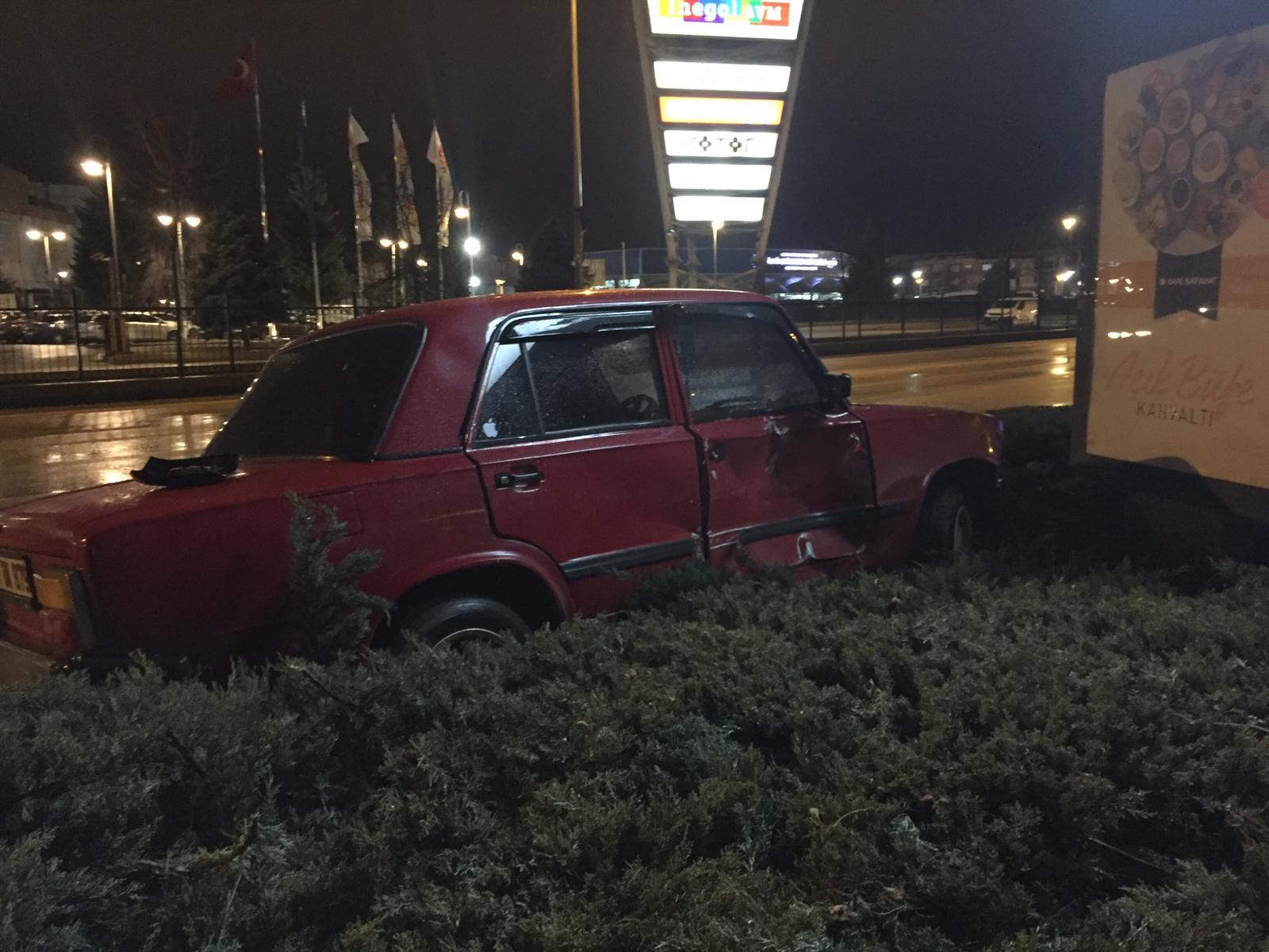 İki aracın karıştığı kazada 1 kişi yaralandı