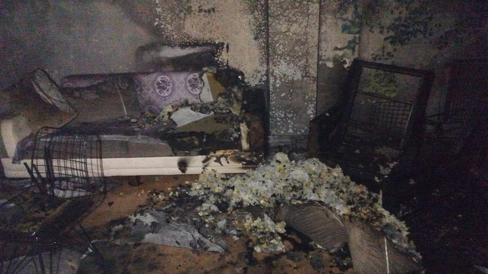 Apartman dairesinde patlama meydana geldi