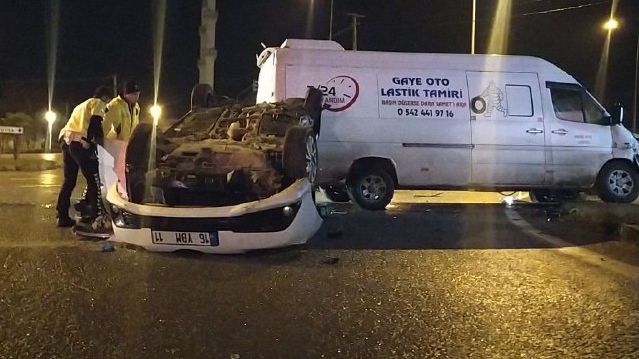 Takla atan otomobilin sürücüsü ağır yaralandı