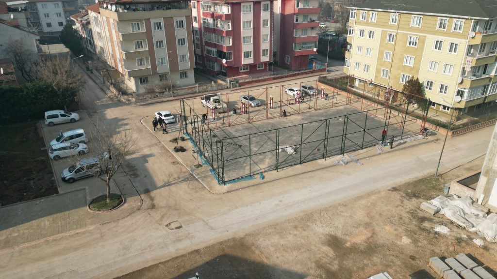 Güngören Sokak semt sahası yenileniyor