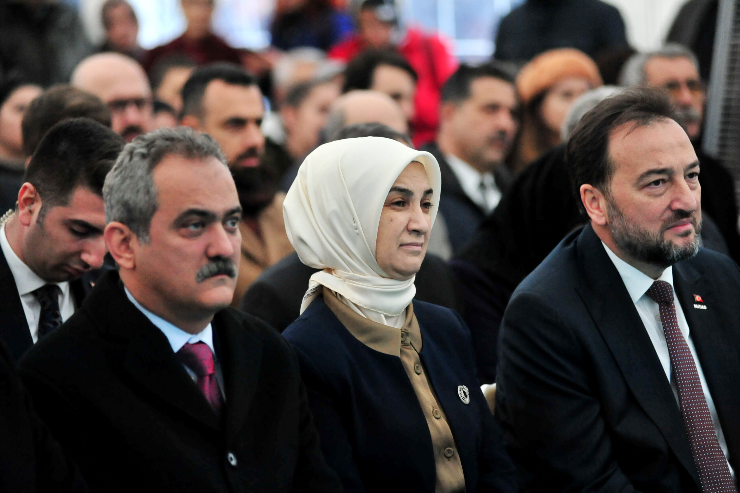 Gürel istedi, Bakan olur verdi İnegöl Lisesi yeniden ayağa kalkacak
