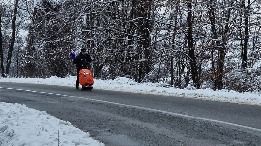 Boşnak hacı adayı Beganovic, Mekke’ye ulaşmak için 6 bin kilometreden fazla yol yürüyecek