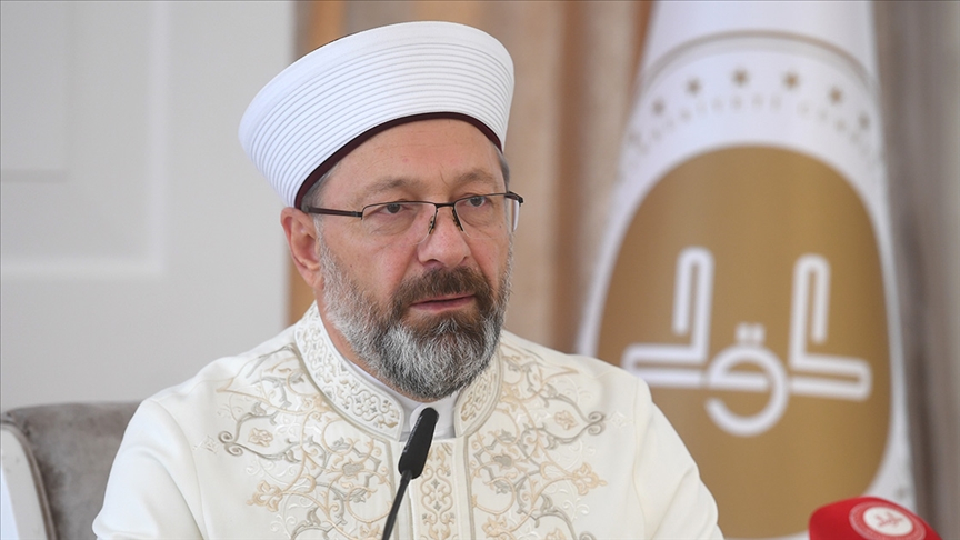 Diyanet İşleri Başkanı Erbaş: Regaip gecesini, aramızdaki sevgi ve kardeşliğin daha da güçlenmesine vesile kılalım