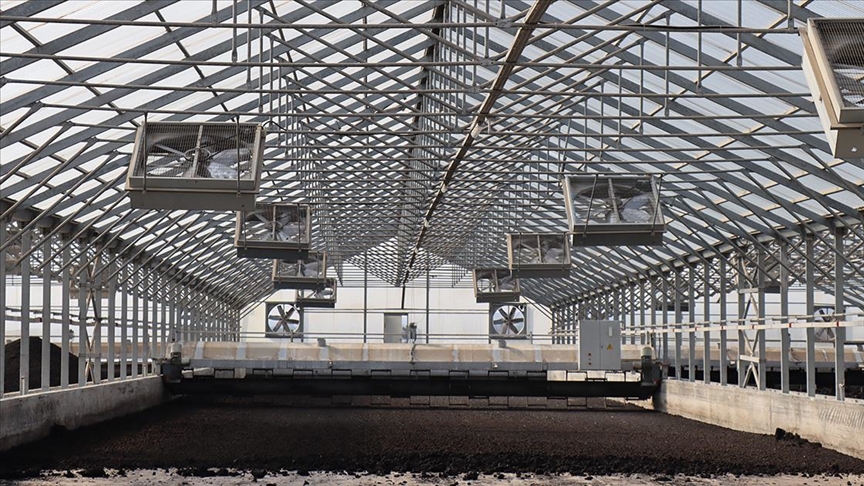 Çamur çiftçiler için gübreye dönüştürülüyor