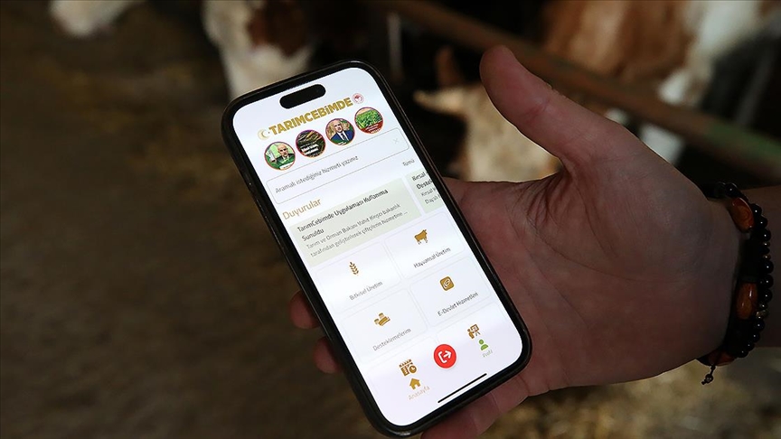 İşlemleri sanal ortama taşıyan “Tarım Cebimde” uygulaması çiftçileri memnun etti