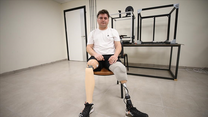 Bacaklarını kaybeden terör gazisi 3 boyutlu yazıcıyla protez koruyucu geliştirdi