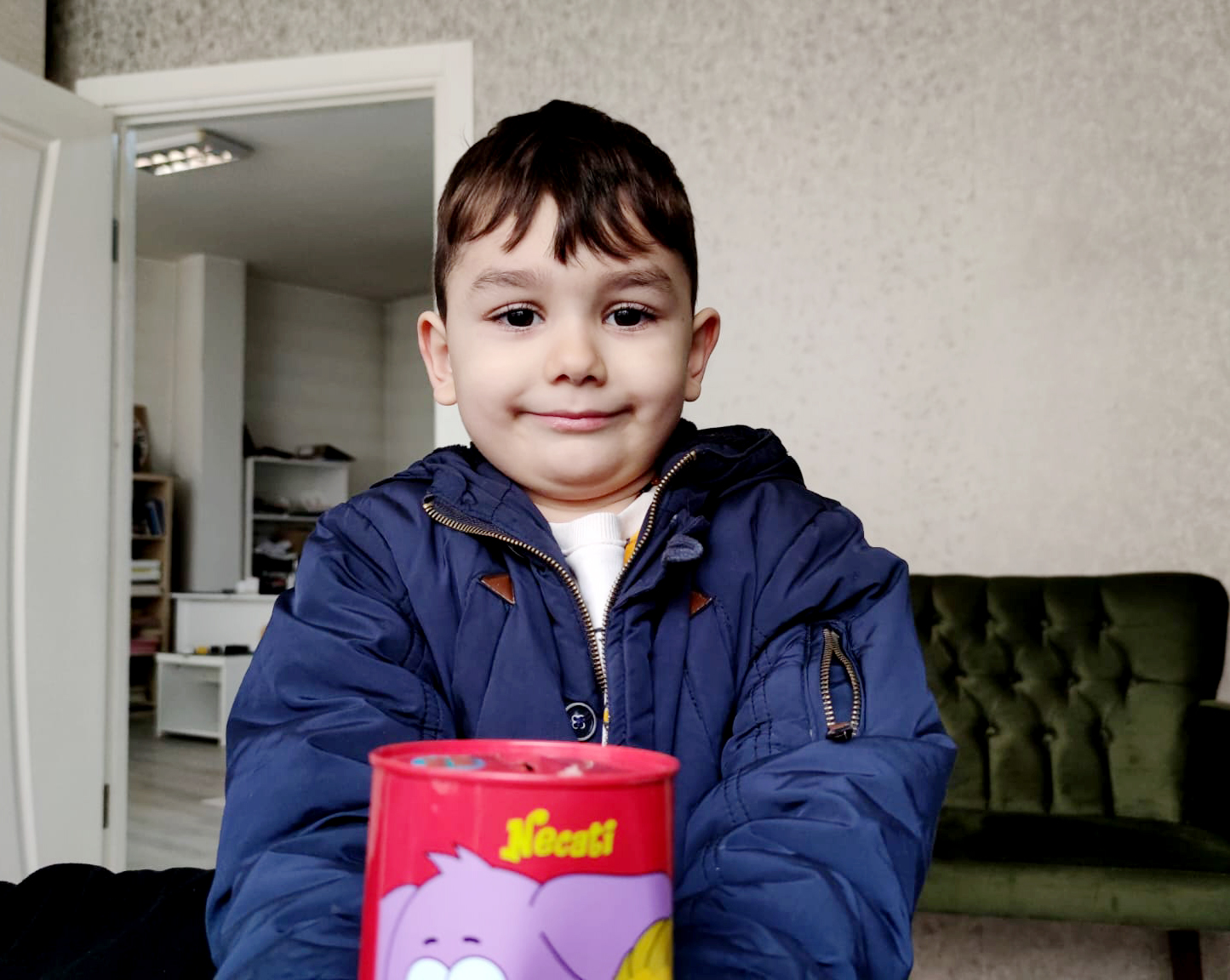 İnegöllü 5 yaşındaki çocuk, Umre için biriktirdiği parasını depremzedelere bağışladı