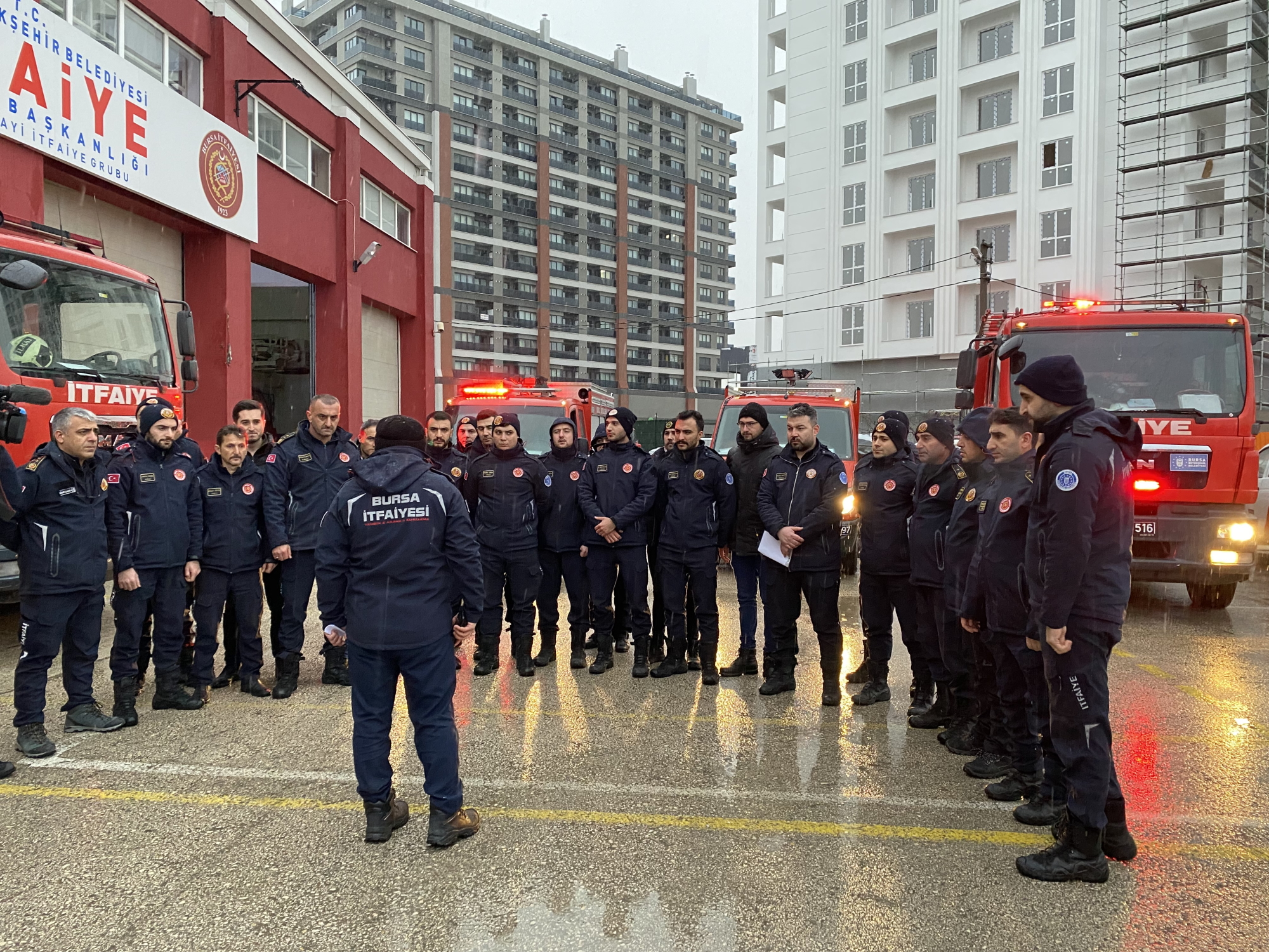Bursa itfaiyesi deprem bölgesine gidiyor