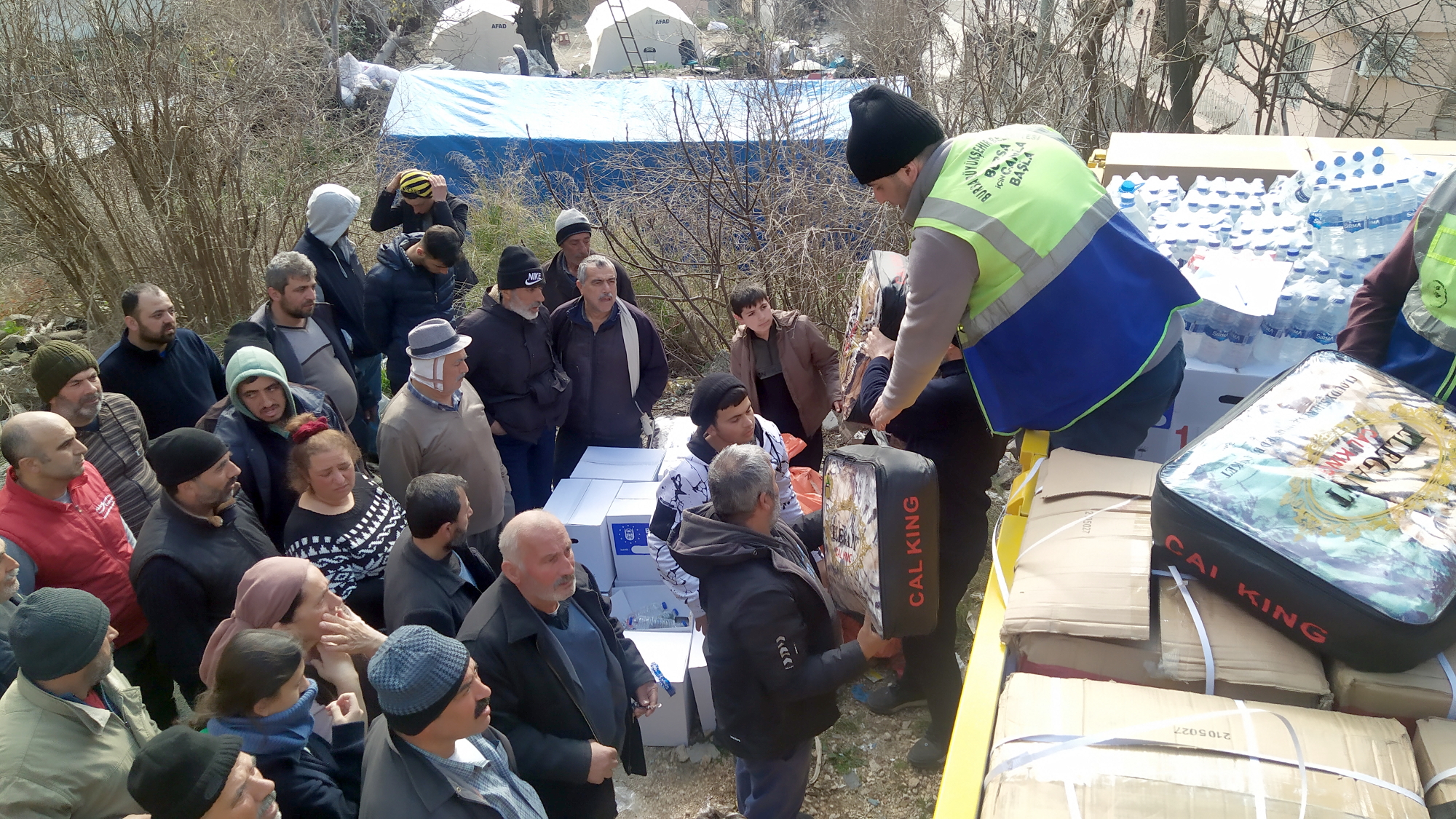 Aç, açıkta kimse kalmayacak