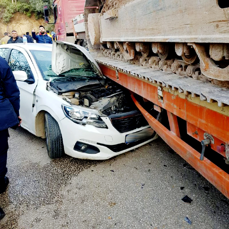 Bursa’da meydana gelen trafik kazasında 2 kişi yaralandı