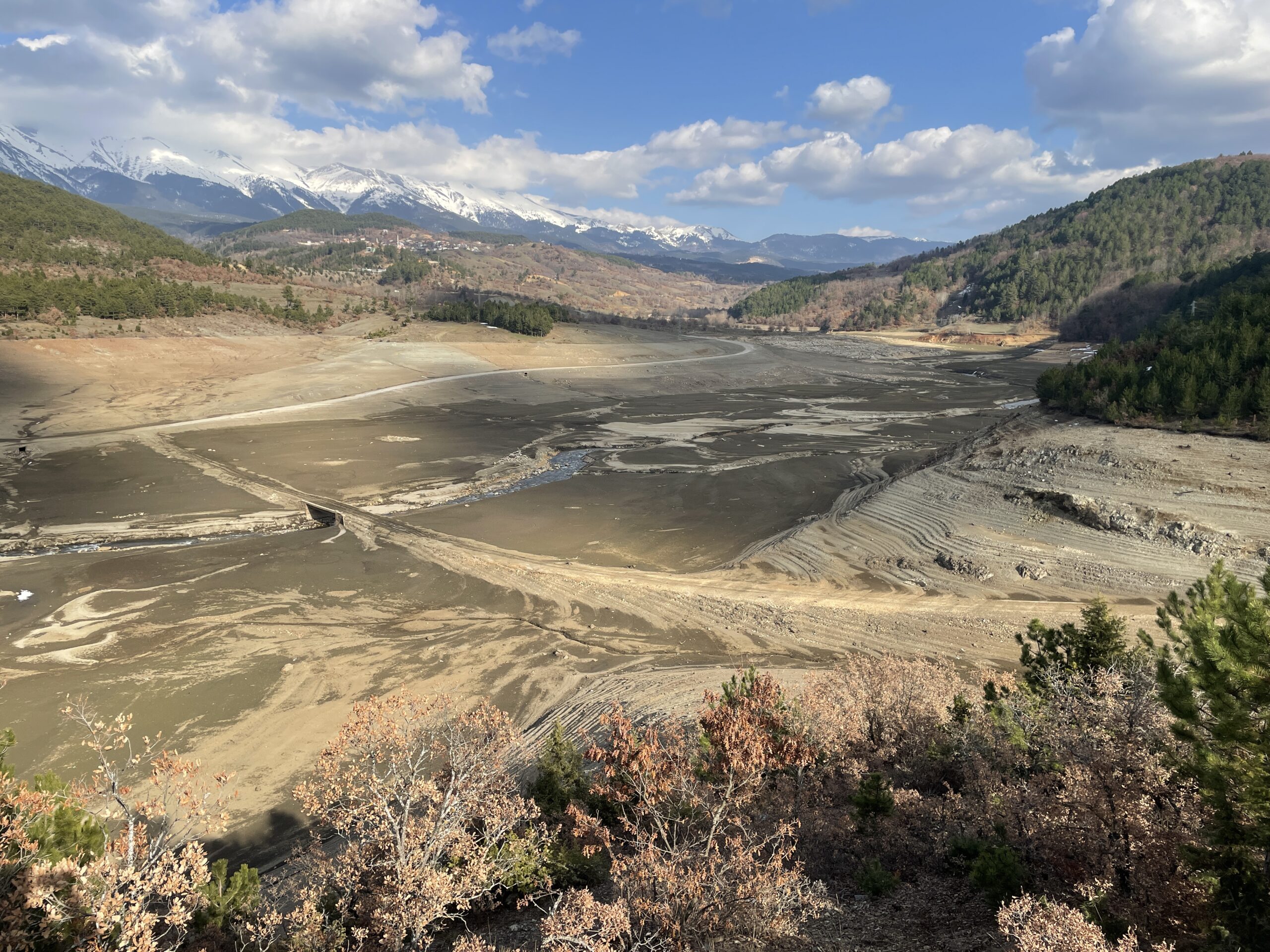 Bursa’da bir içme suyu barajı tamamen kurudu