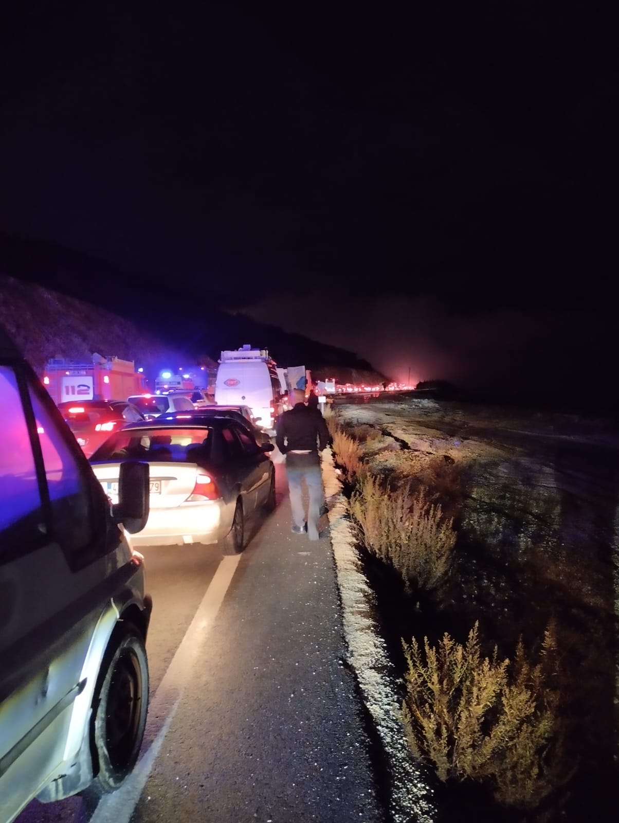 Ekipler adeta kilometrelerce kuyruk oluşturdu