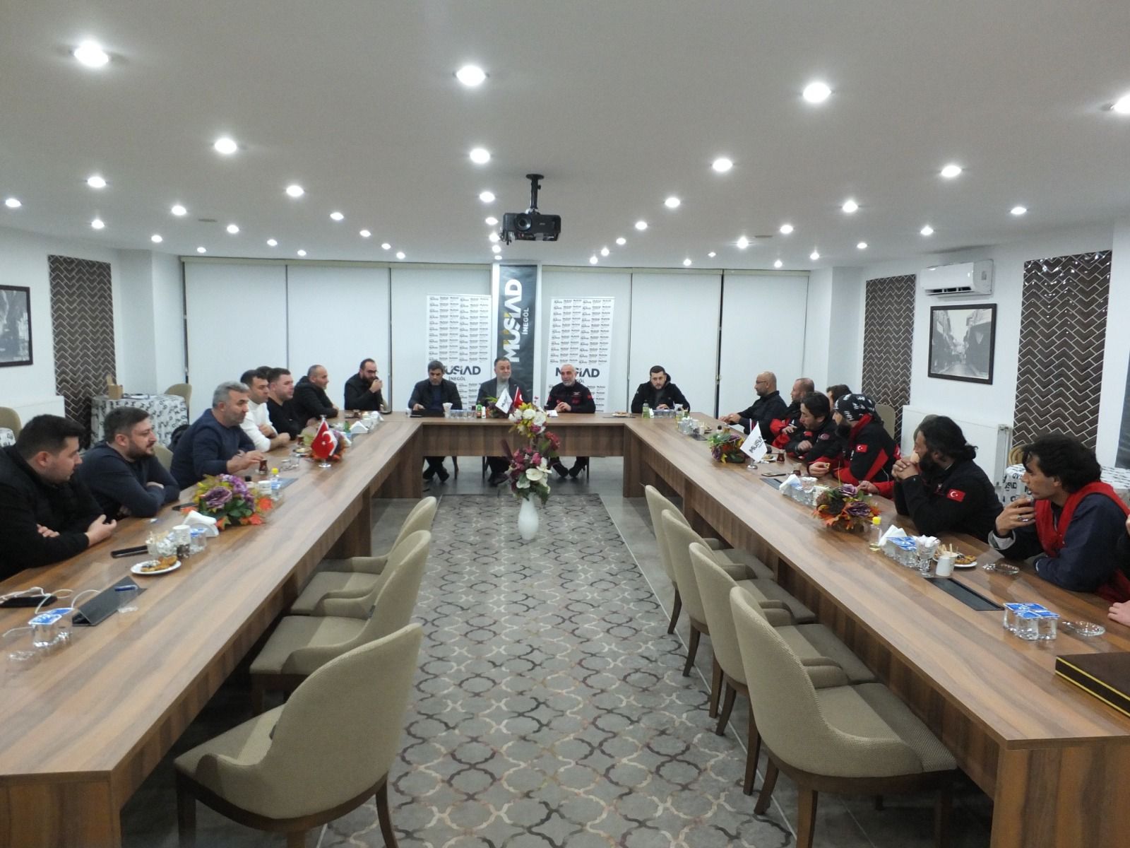 MÜSİAD, İnegöl’ün kahramanlarını ağırladı