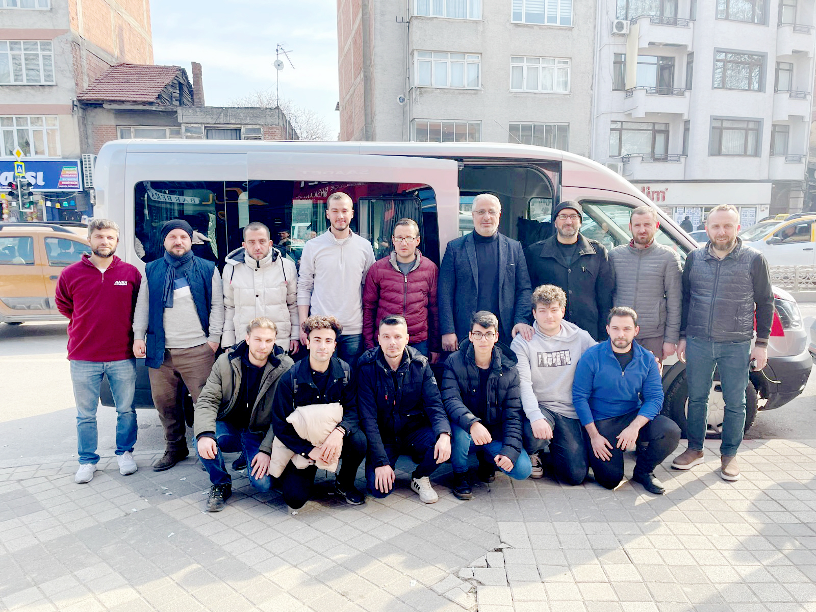 İnegöl’den deprem bölgesine destek her alanda sürüyor