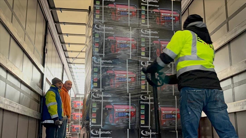 Avrupa’daki Türklerden depremzedelere yardımlar sürüyor