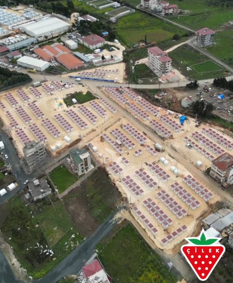 Çilek Mobilya gönüller yapıyor