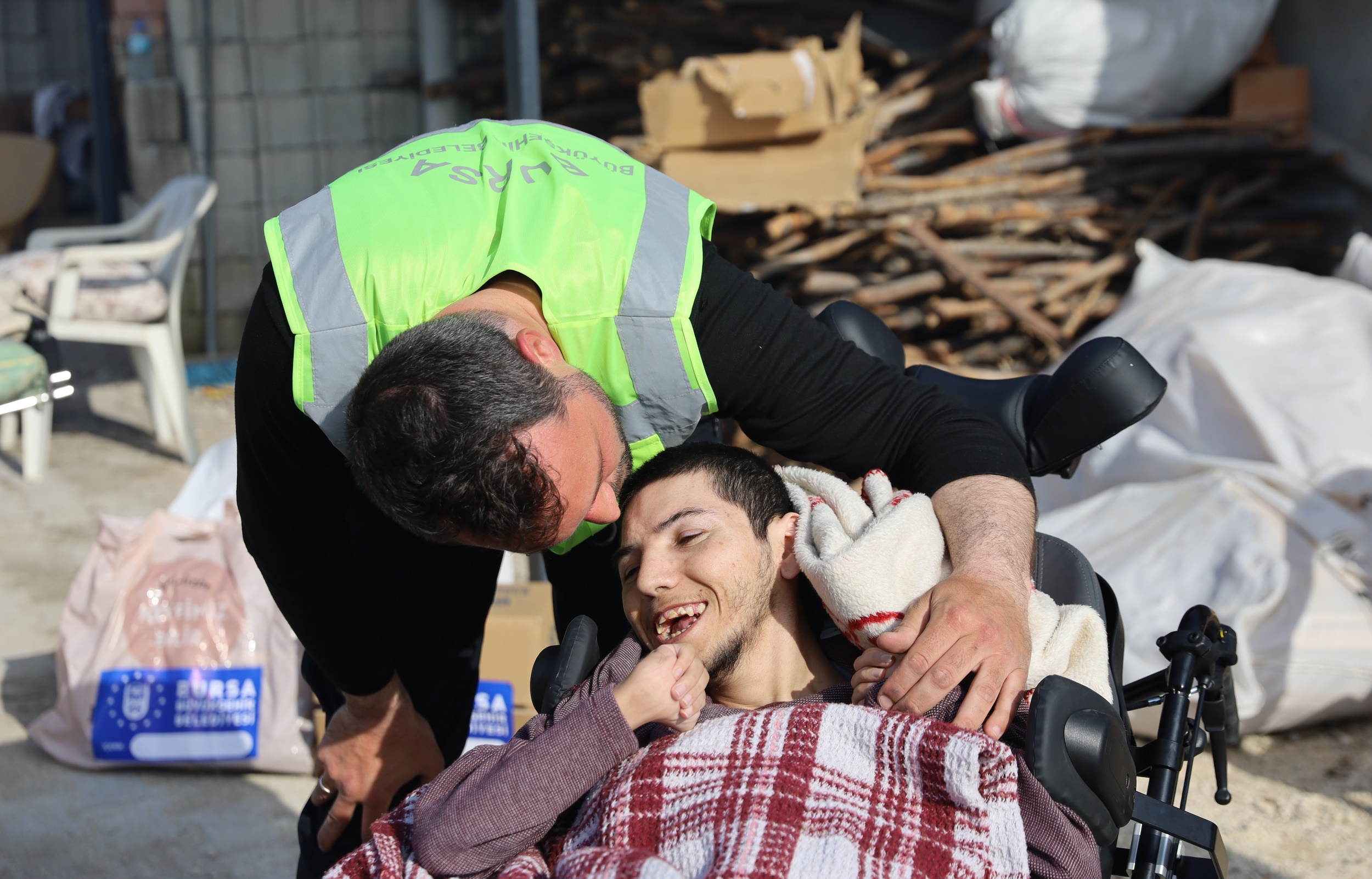 Bursa, deprem bölgesinde gönüllere dokunuyor