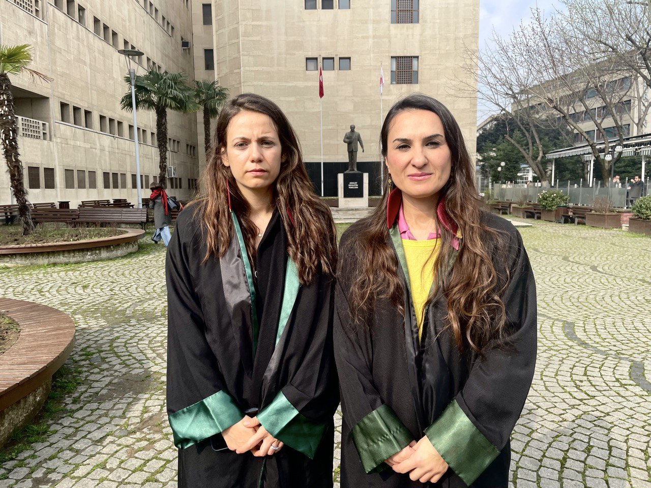 Bursa’da çöp evde bulunan çocuğun teyzesinin yargılanmasına başlandı