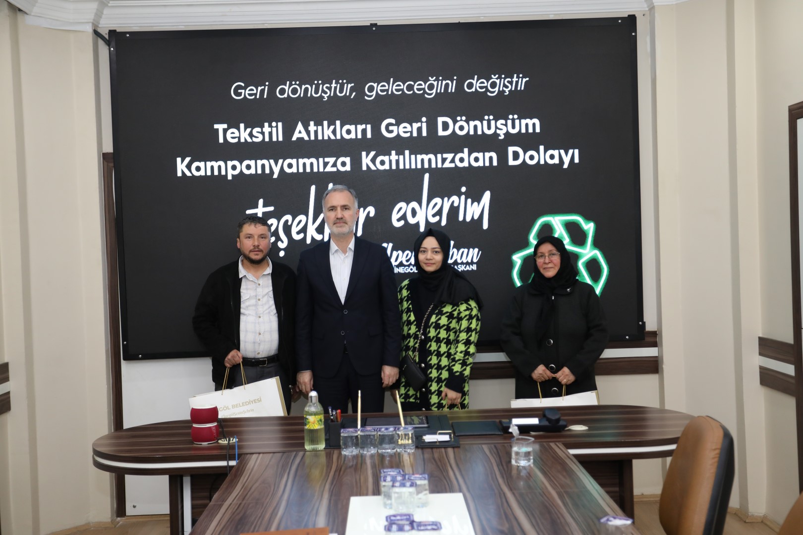 Tekstil atığı toplama kampanyasının ödülleri sahiplerini buldu