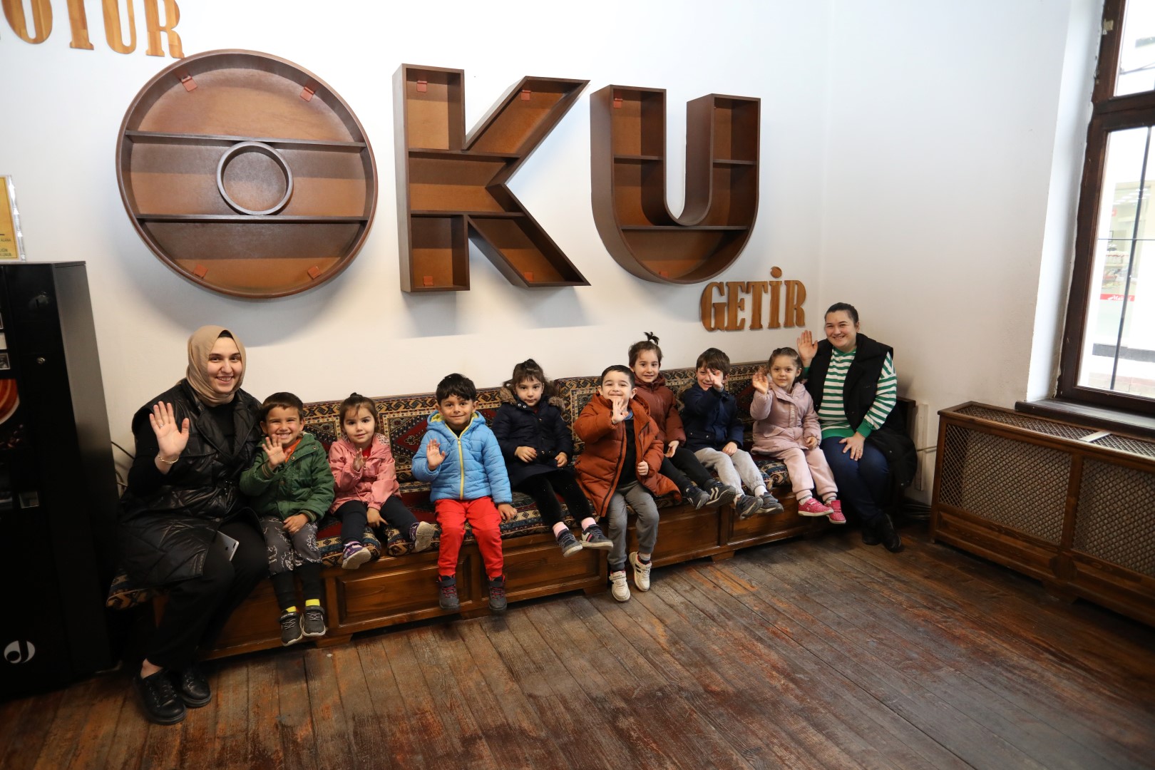 Minik okurlar Kütüphane Haftasını kutladı