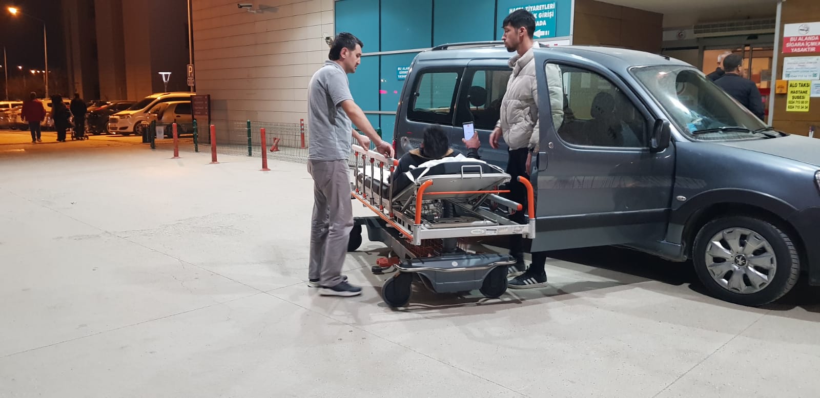 İnegöl’de otomobilin çarptığı kişi yaralandı