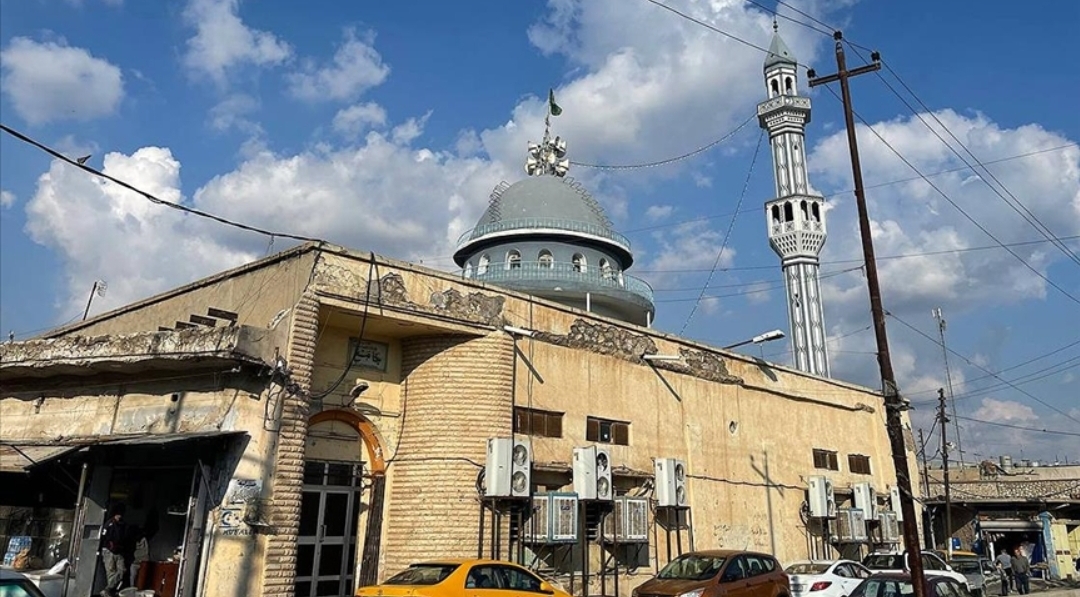 Kerkük camilerinde Türkiye’deki depremzedeler için dua edildi