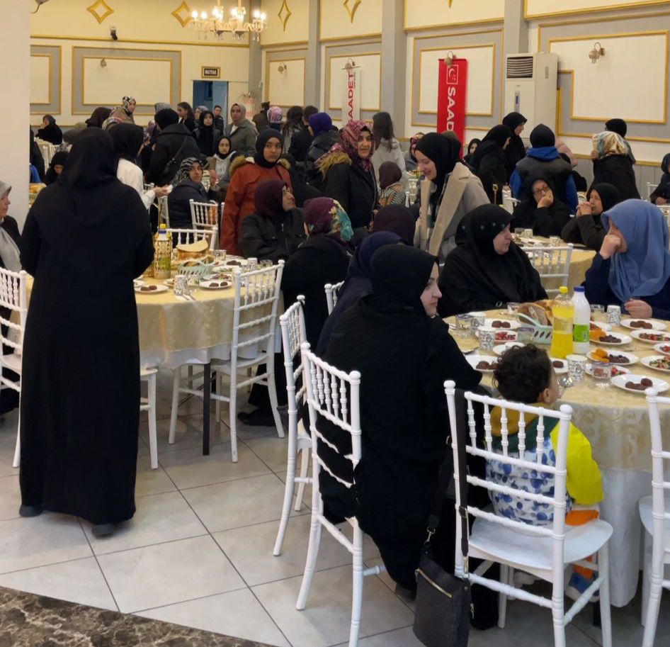 SP gönüllüleri iftarda bir araya geldi