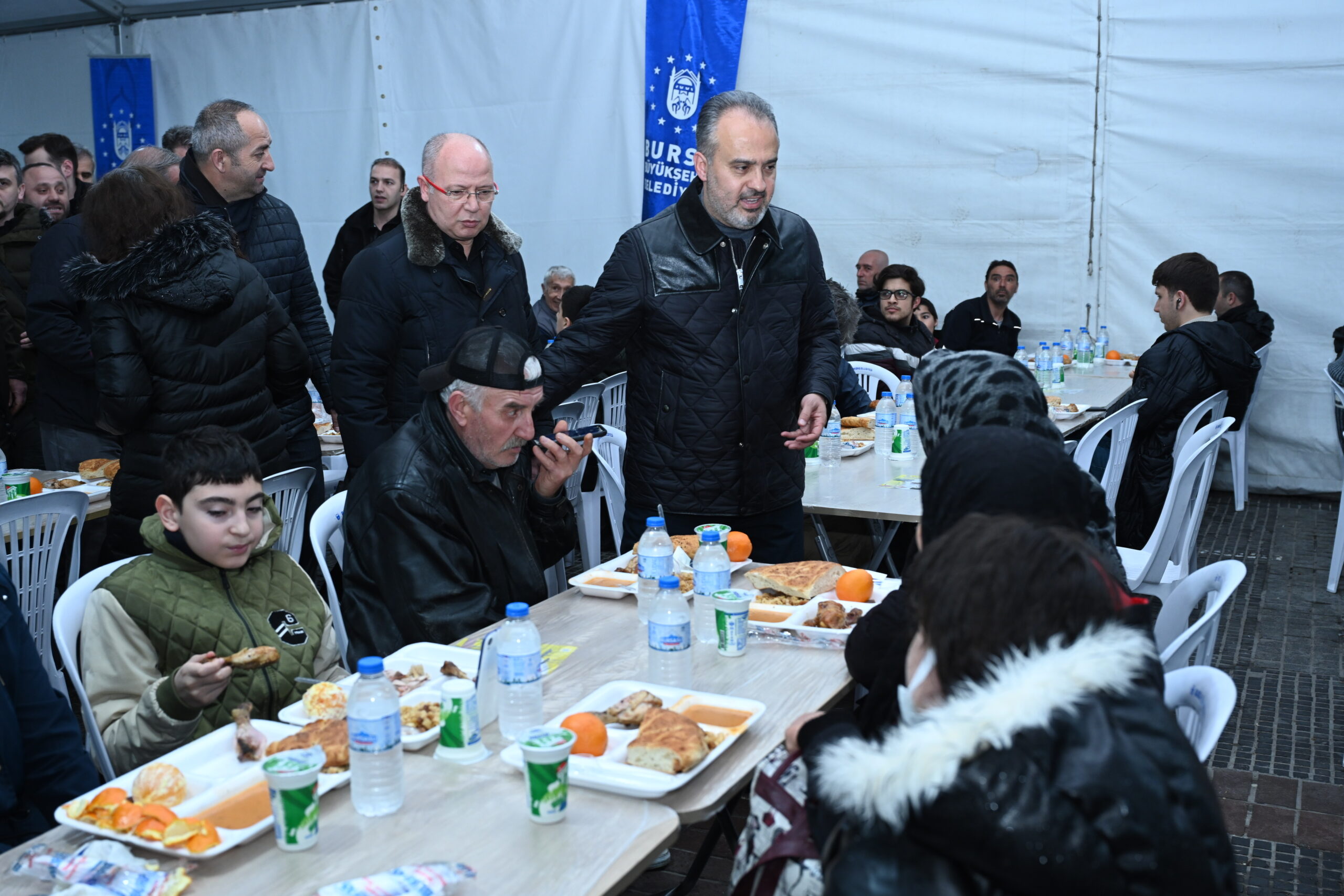 Başkan Aktaş, iftarı Emirsultan’da yaptı