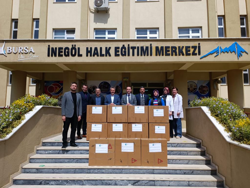 Depremzede çocuklarımızın bayramlıkları İnegöl’den