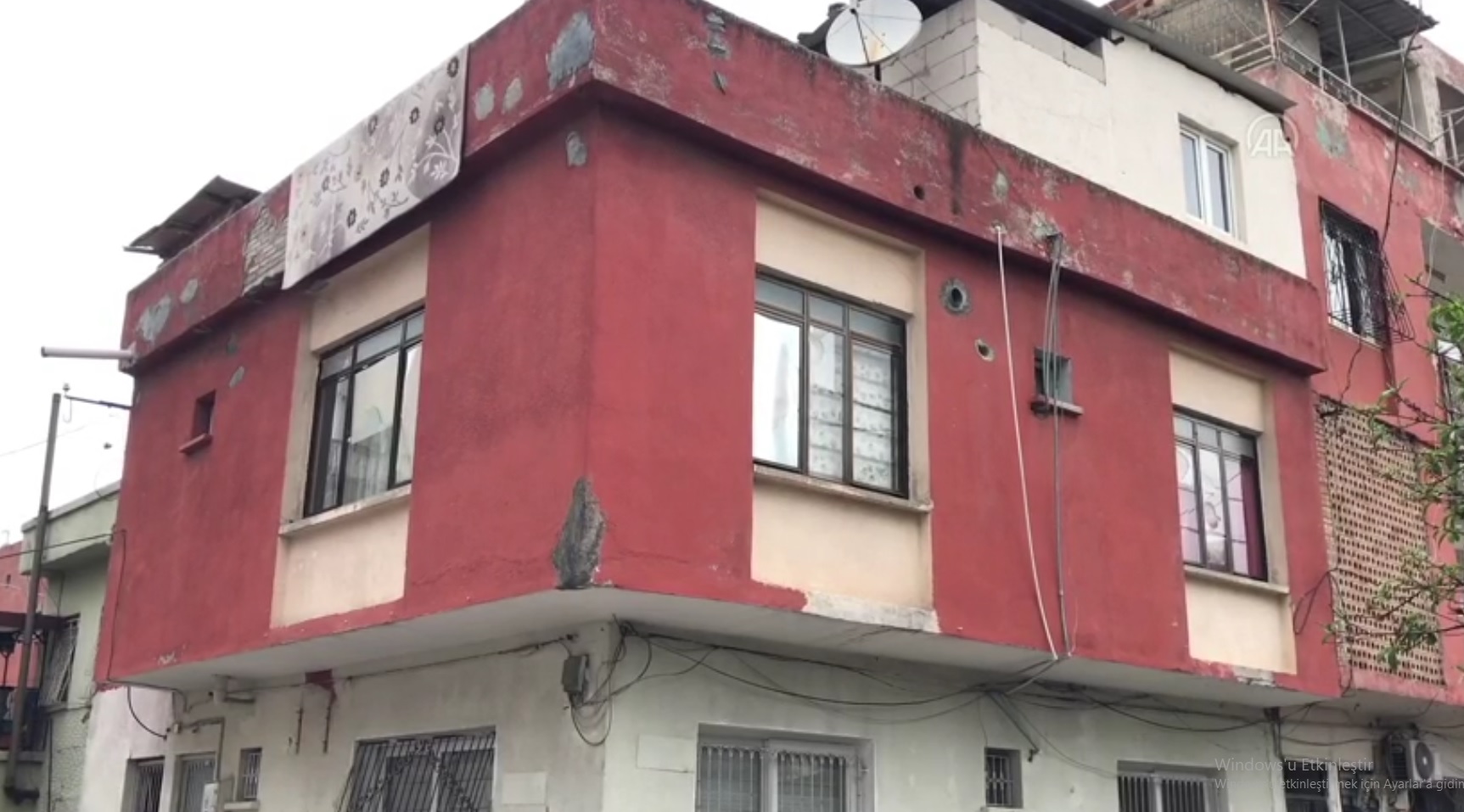 Evde ölü bulunan 2 aylık bebeğin annesi tutuklandı