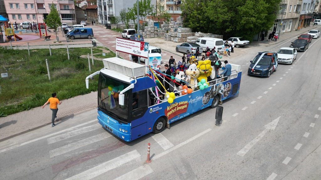 23 Nisan Coşkusu Tüm Şehri Sardı