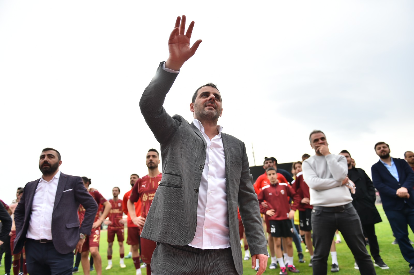 ‘Kendi göbeğimizi kendimiz keseceğiz’