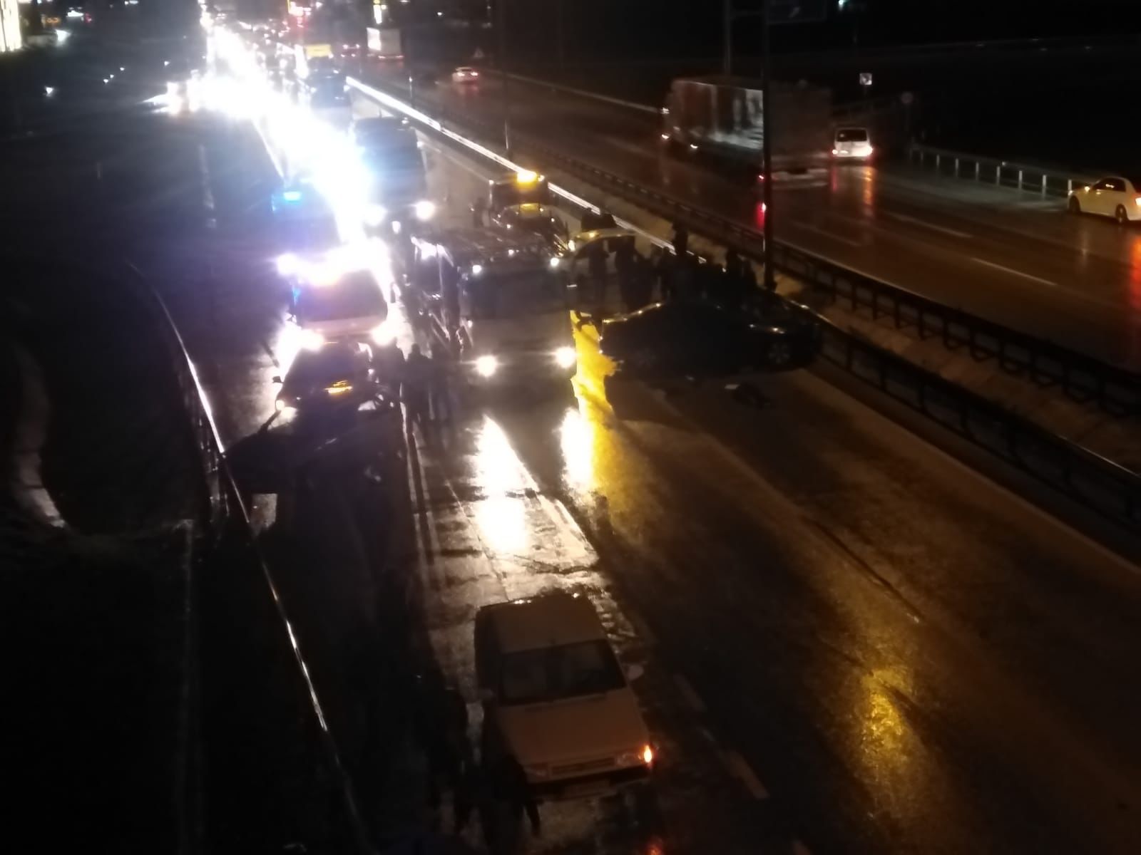 Zincirleme kaza, trafiği felç etti