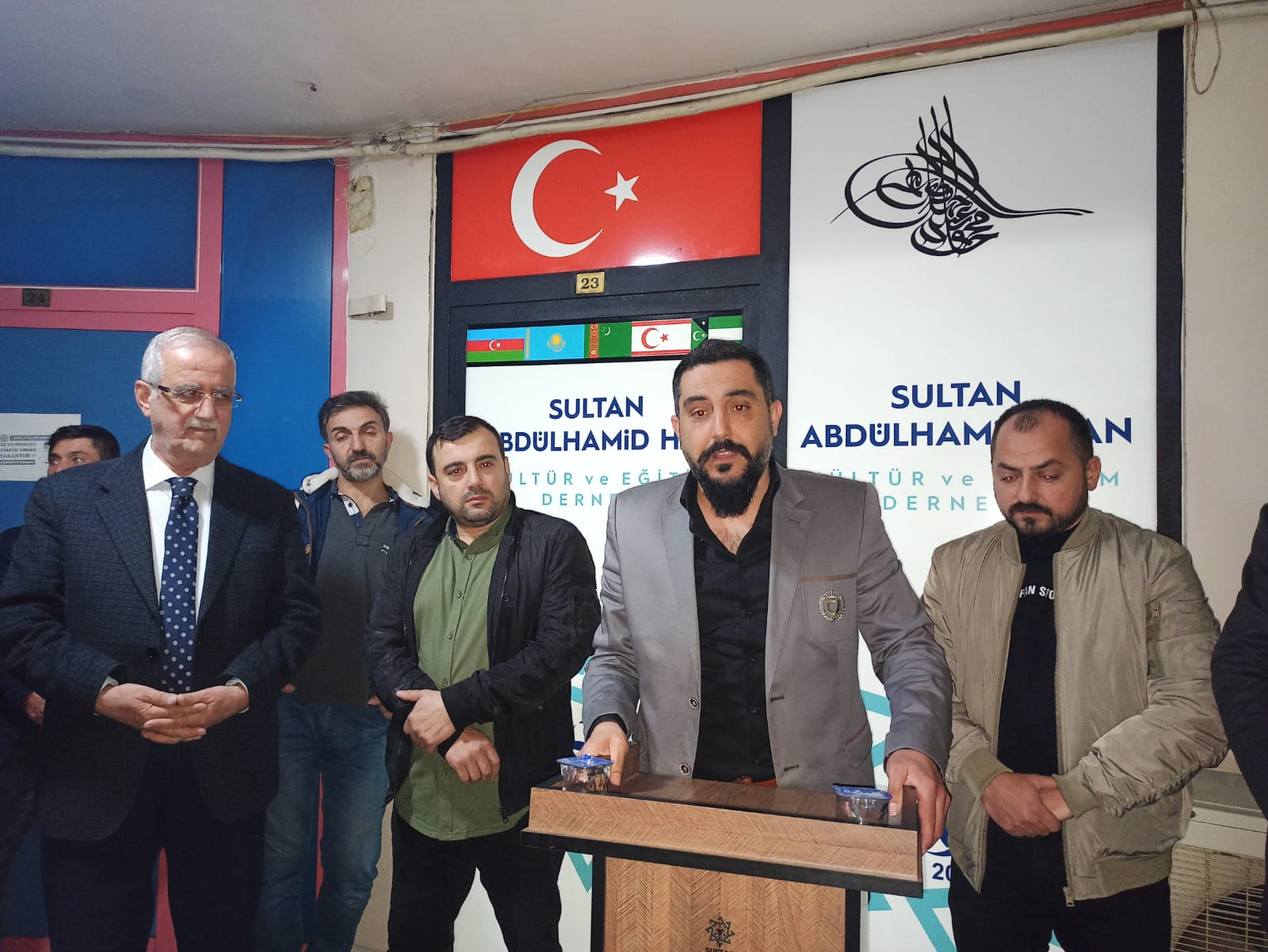 “Sultan Abdülhamid’in döneminin benzerini yaşıyoruz”