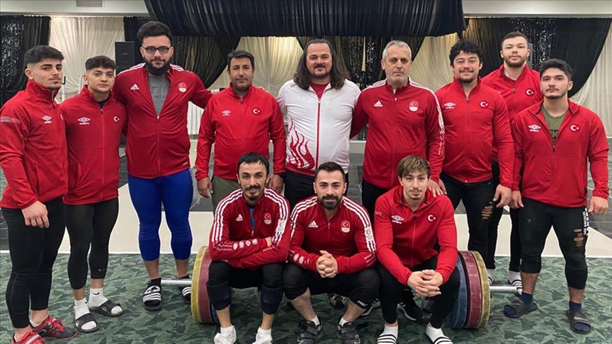 Avrupa Şampiyonası’nda kazanılan 22 madalya, halter camiasının yüzünü güldürdü