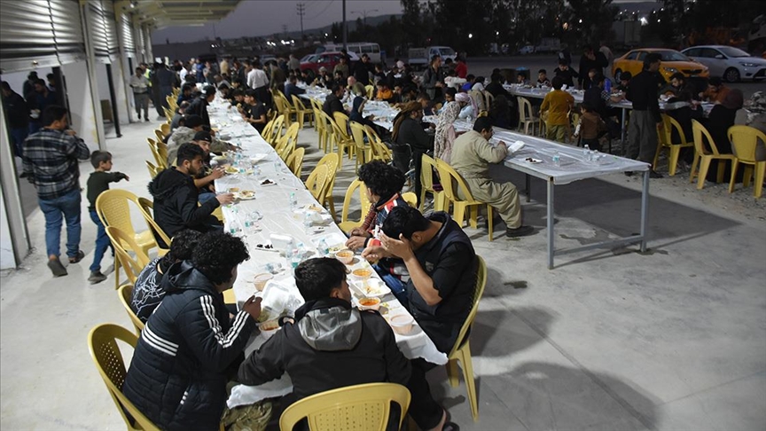İki kardeşin açtığı aşevinde her gün 1000 kişiye iftar veriliyor