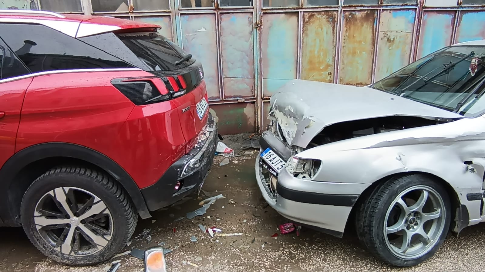 Mobilya sanayisinde kaza; 1 yaralı