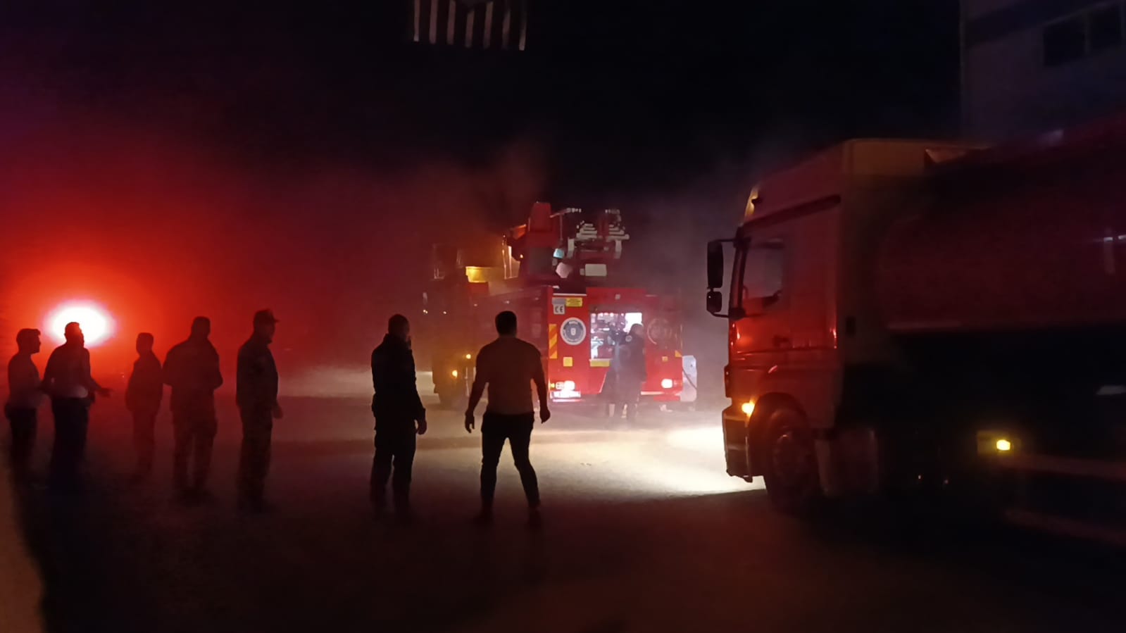 Büfe yangını korkuttu