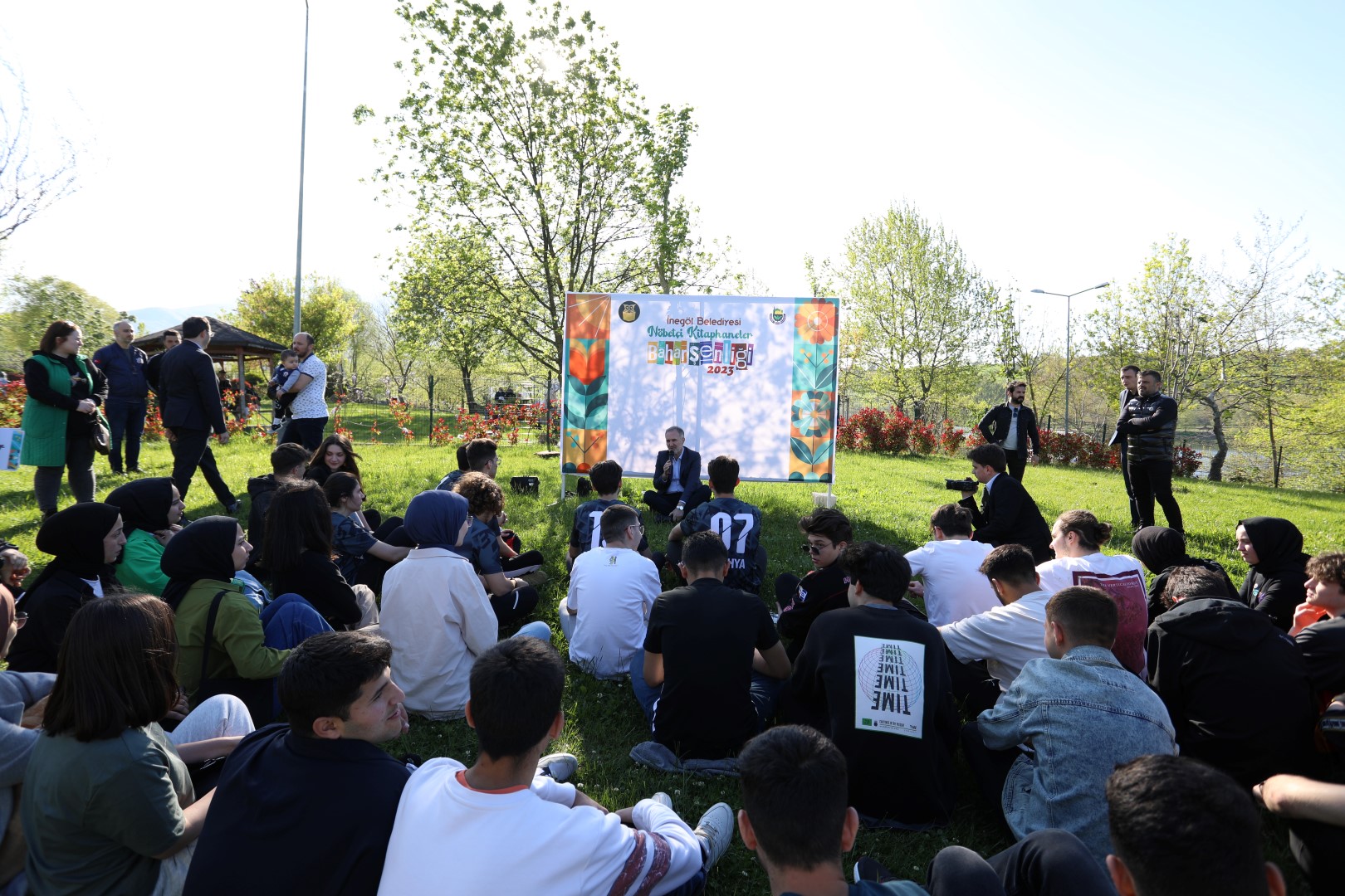 Nöbetçi Kitaphanelere bahar geldi