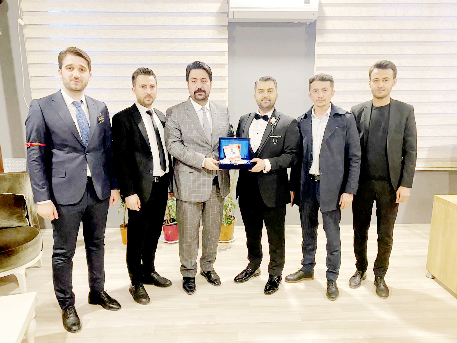 ‘Karşımızda memleketi küresel güçlere peşkeş çekmek isteyenler var’