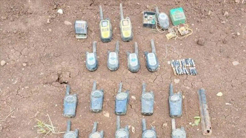 Terör örgütü PKK’ya yönelik operasyonda 18 telsiz ve 2 patlatma düzeneği bulundu