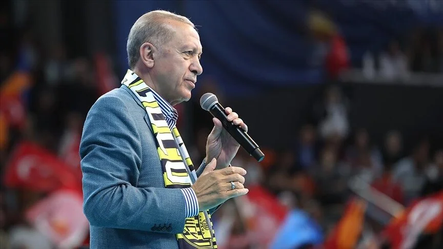 Cumhurbaşkanı Erdoğan: 500 bin civarında mülteciyi Suriye’nin kuzeyindeki briket evlere göndermeye başladık