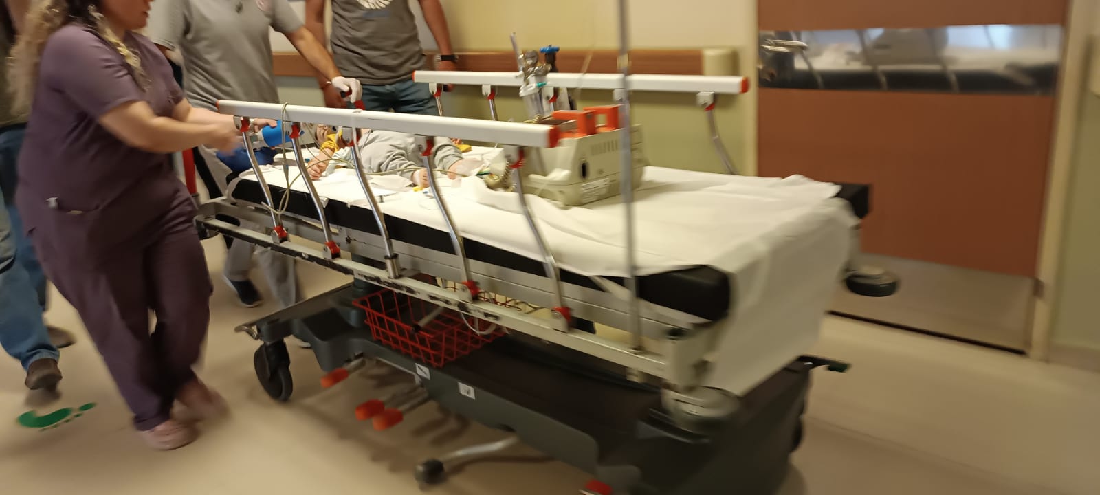 İnegöl’de can yakan olay, bebek merdiven boşluğuna düştü