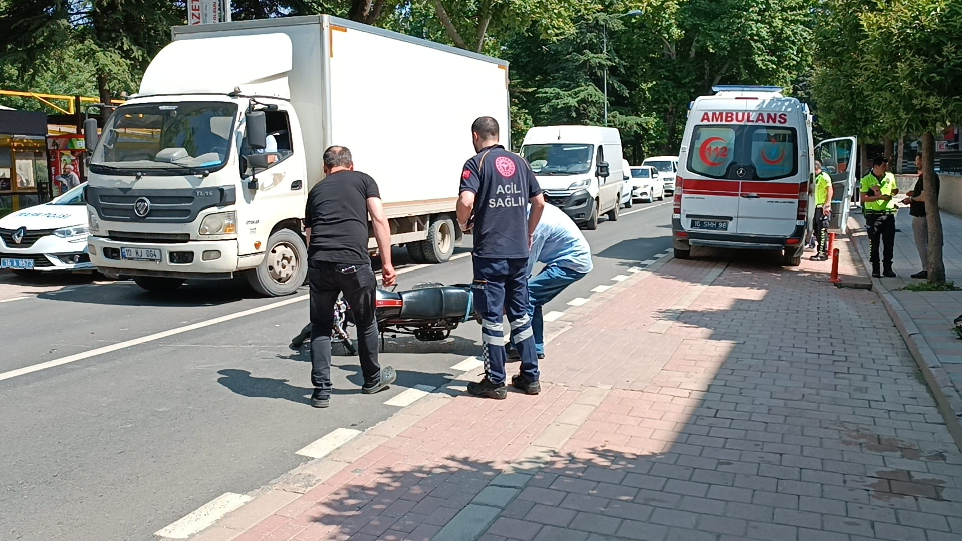 Korkutan kazada 2 kişi yaralandı