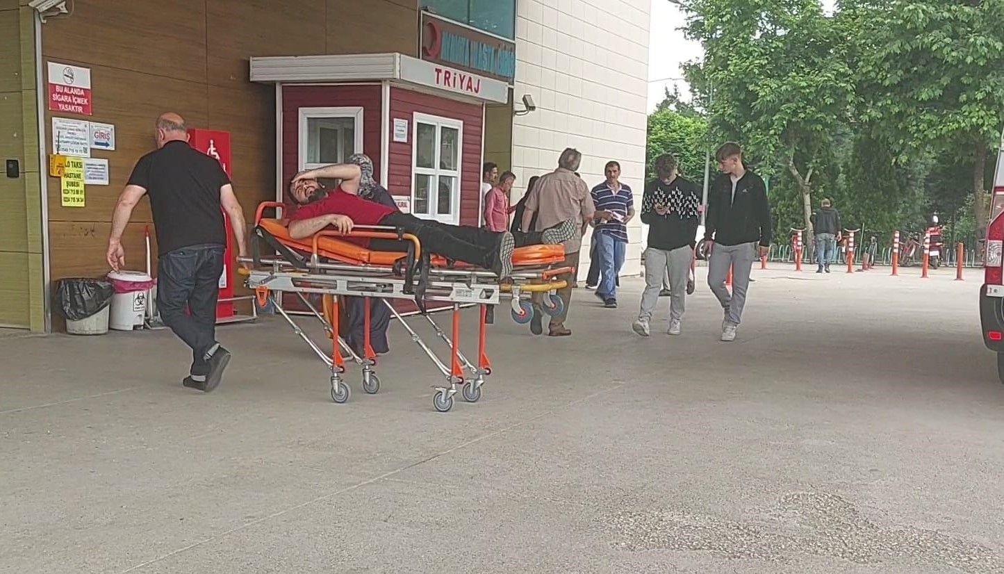 Ayağını makineye kaptıran işçi yaralandı